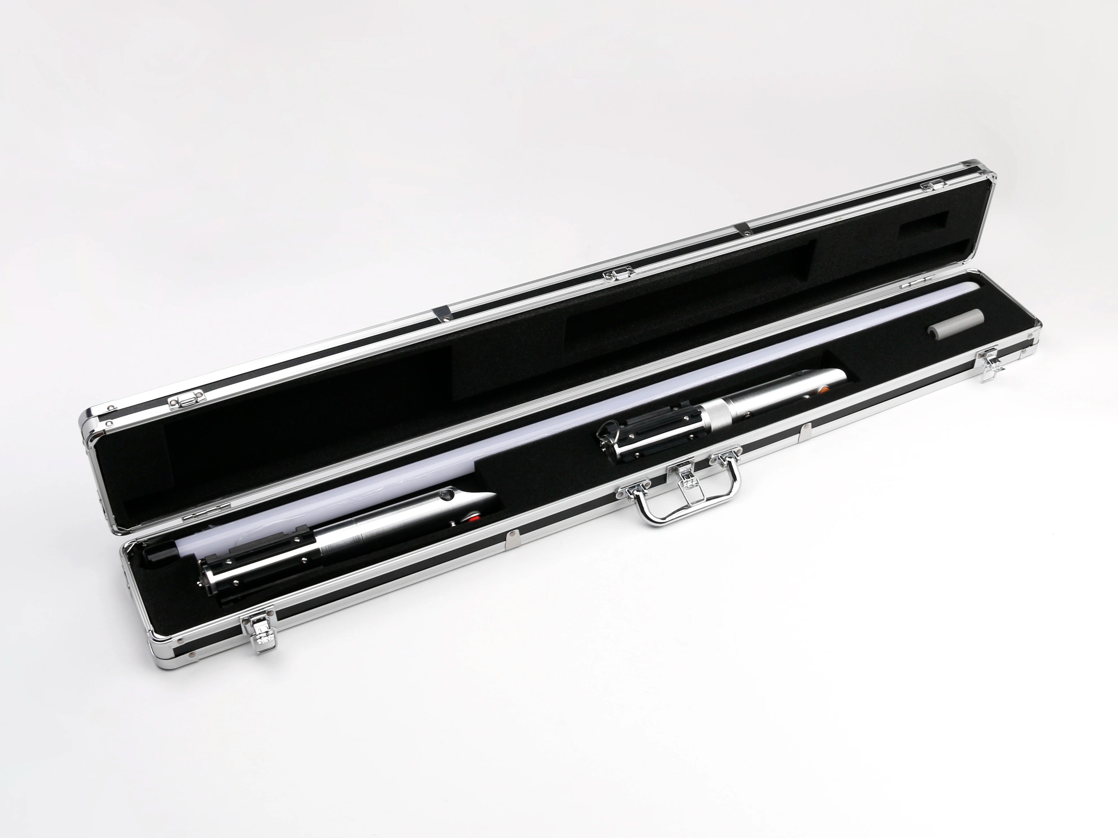 Saber Suitcase
