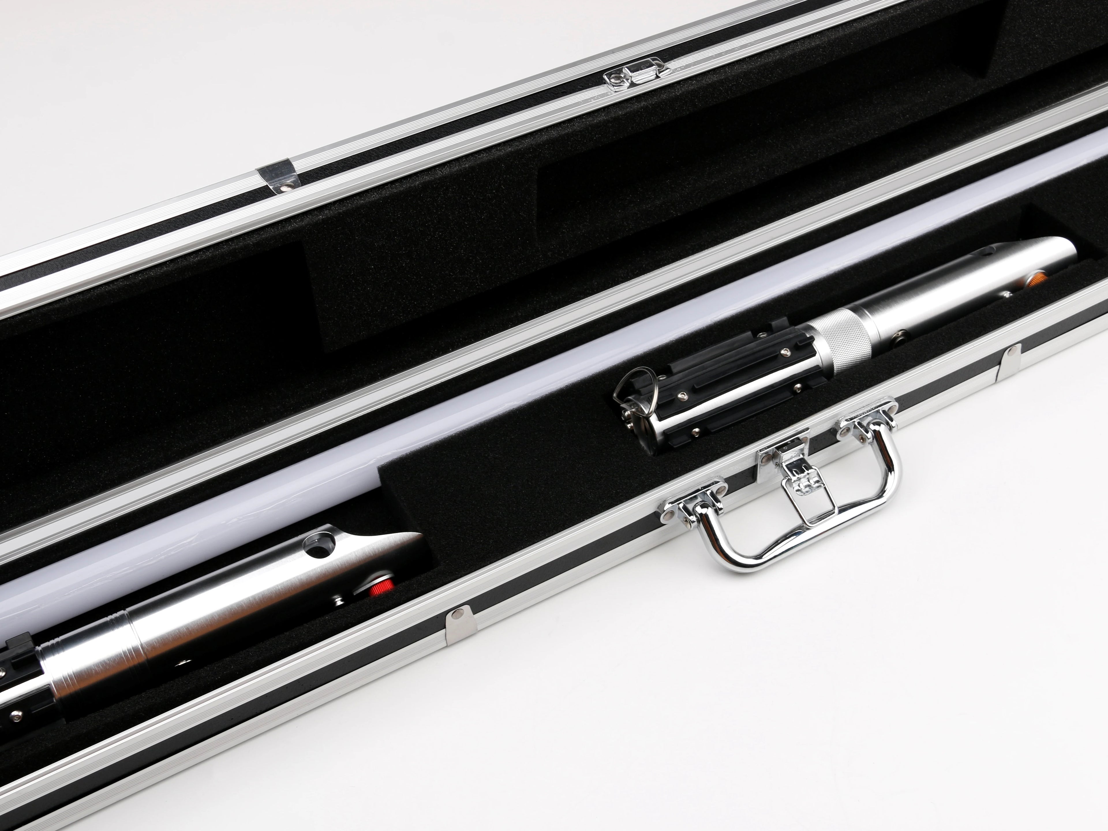 Saber Suitcase