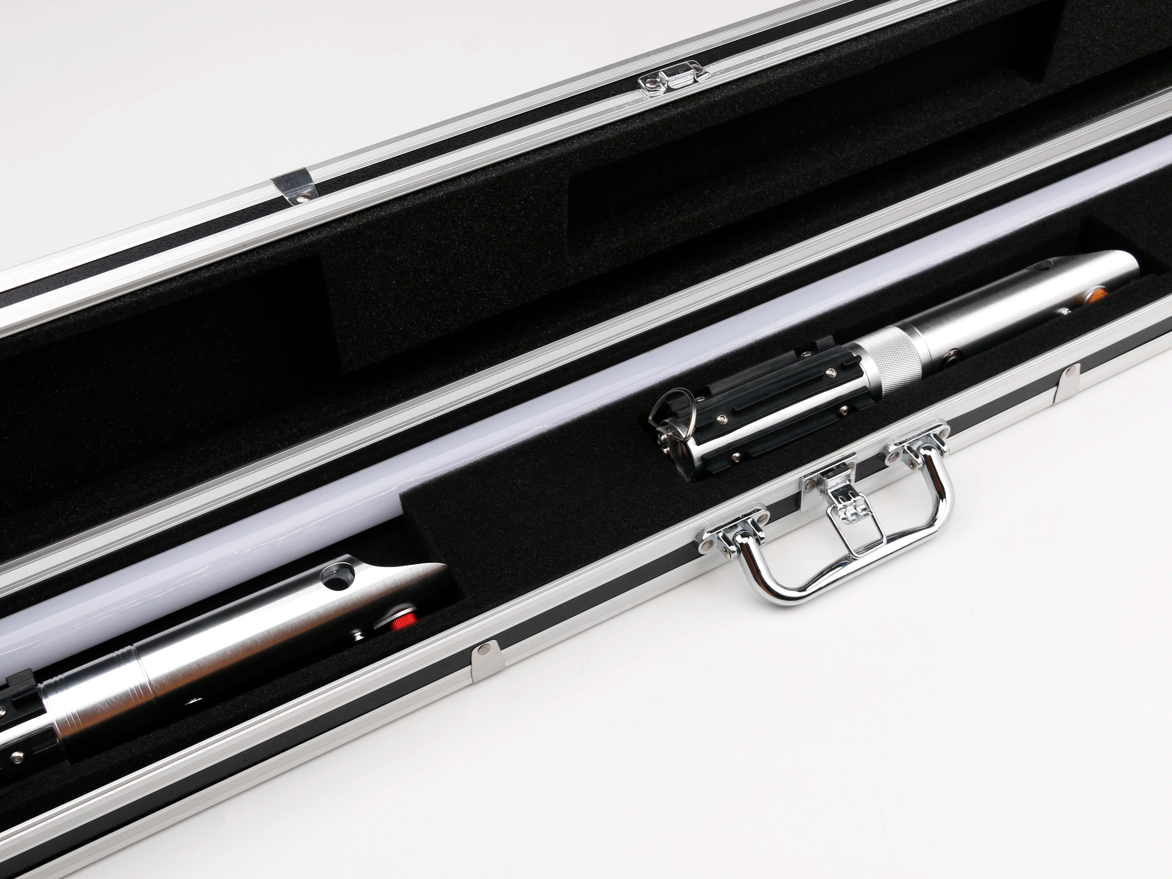 Saber Suitcase